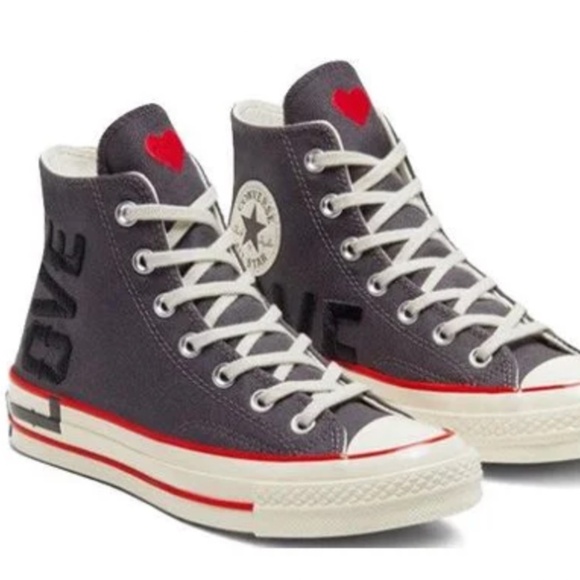 Converse Shoes - Converse Chuck Taylor Hightops - Women's 8.5, Men's 6.5